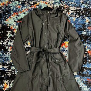 RAINS Curve W Jacket (NWOT)